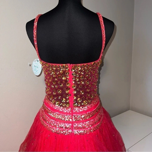 Sherri Hill 21168 Dress Size 6 - Picture 6 of 12